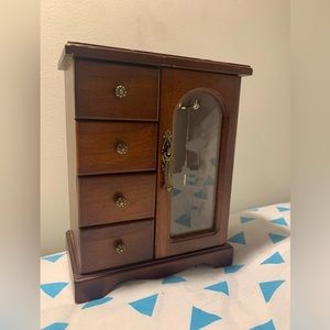 Mini jewelry box